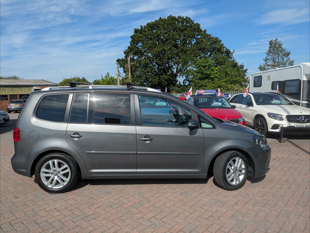 Volkswagen Touran 1.4 Tsi Bluemotion White #8