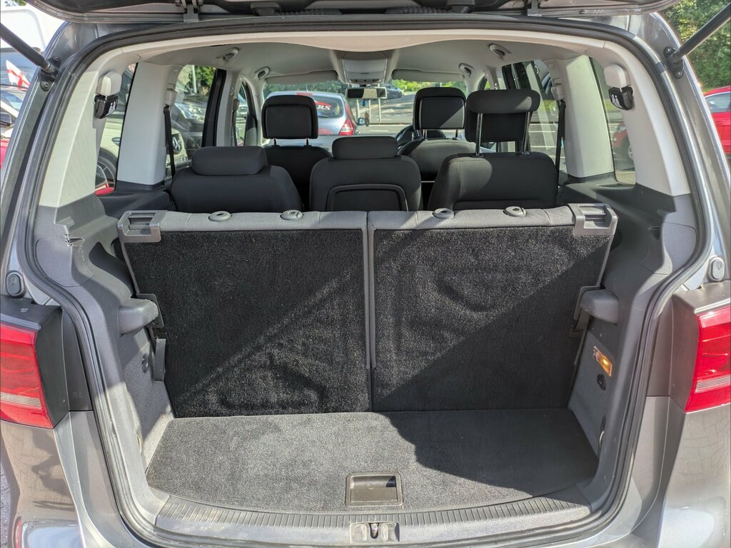 Volkswagen Touran 1.4 Tsi Bluemotion White #18