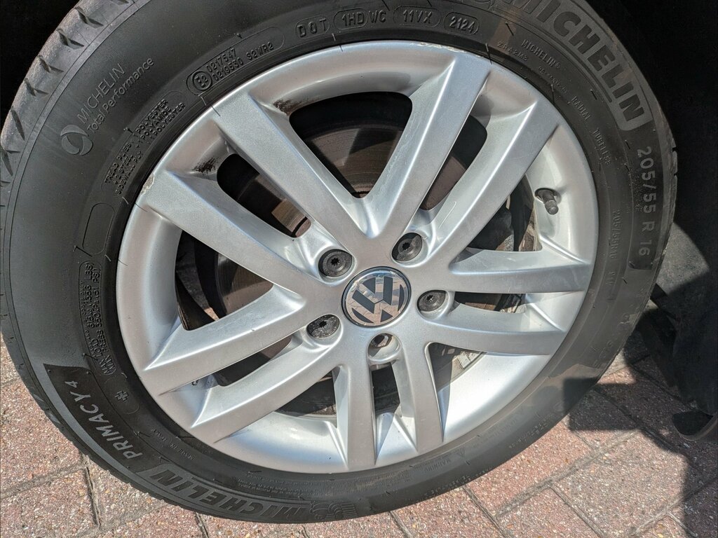 Volkswagen Touran 1.4 Tsi Bluemotion White #9