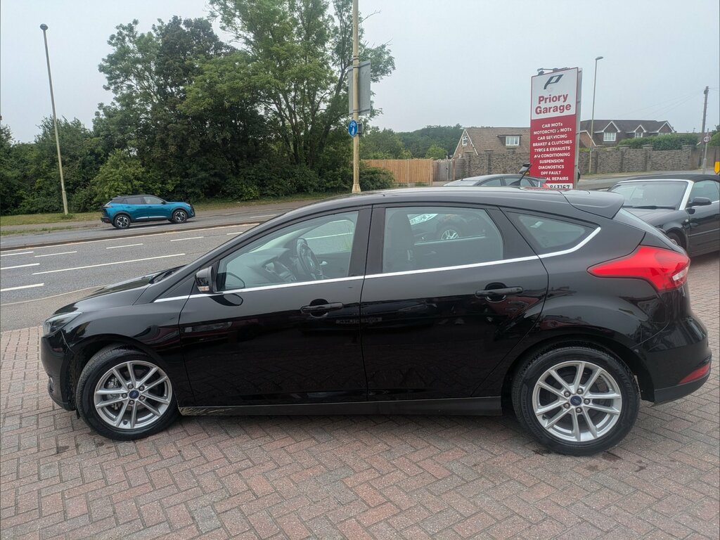 Ford Focus 1.0T Ecoboost Zetec Hatchback Eu Black #4
