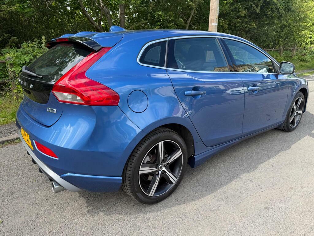 Volvo V40 2.0 D2 R-design Euro 6 S S FV67CHY Blue #3