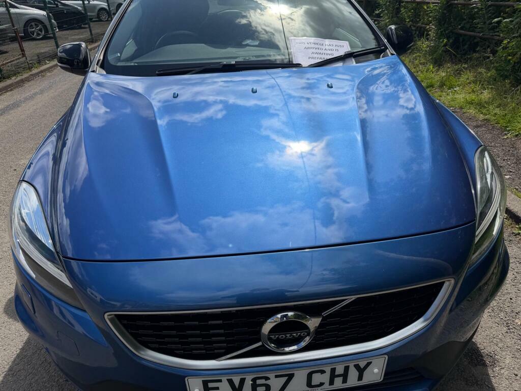 Volvo V40 2.0 D2 R-design Euro 6 S S FV67CHY Blue #5
