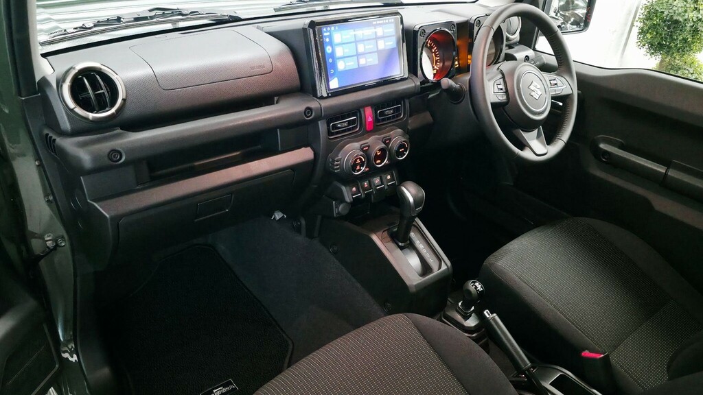 Suzuki Jimny Sierra 1.5 #6