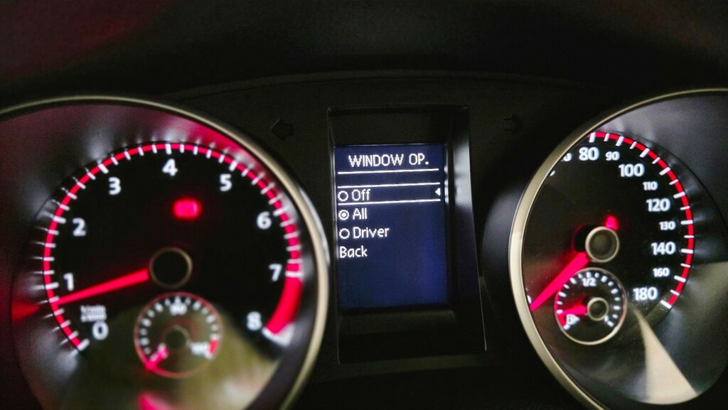 Volkswagen Golf 2.0 Tdi Bluemotion Tech Se Cabriolet Euro 5 S S White #20