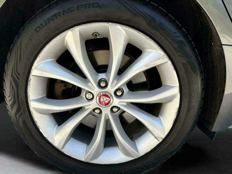 Jaguar XF 2.0D Prestige #26