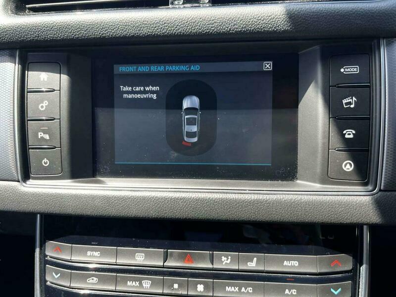 Jaguar XF 2.0D Prestige #33