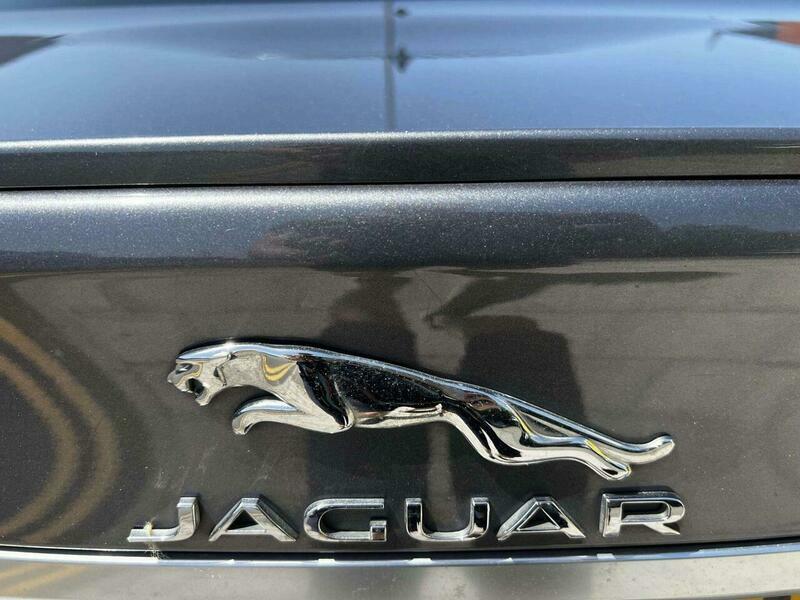 Jaguar XF 2.0D Prestige #34