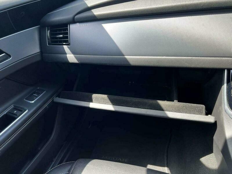 Jaguar XF 2.0D Prestige #38