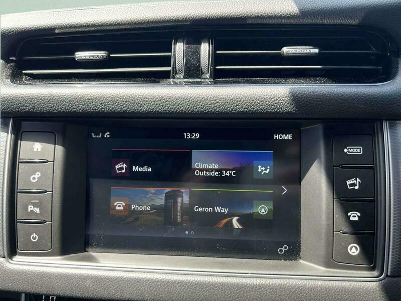 Jaguar XF 2.0D Prestige #30