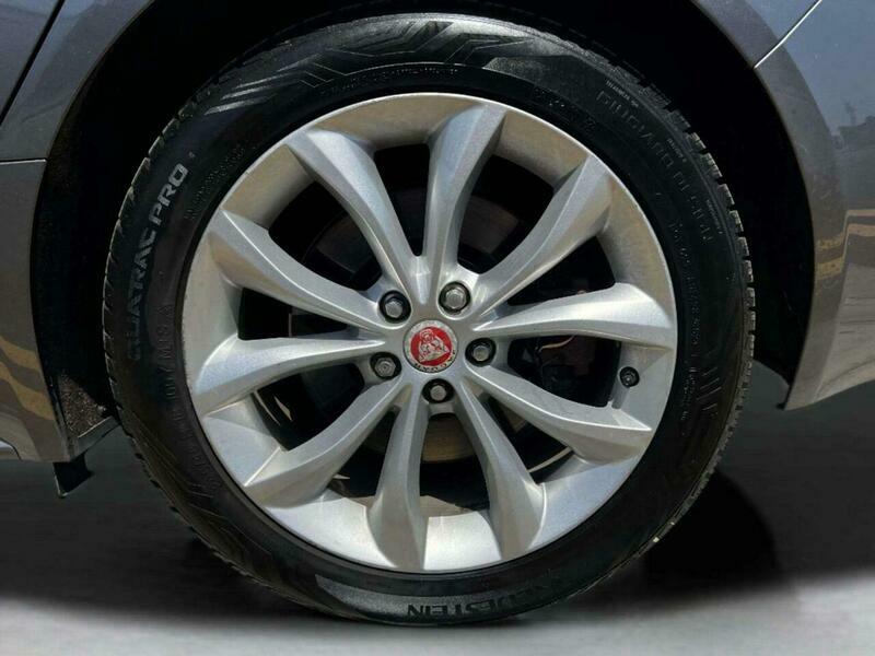 Jaguar XF 2.0D Prestige #27