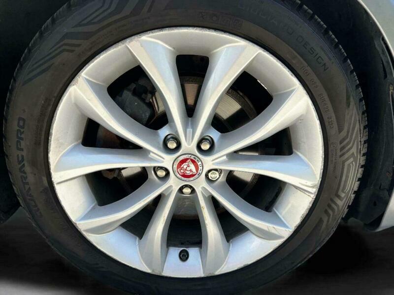 Jaguar XF 2.0D Prestige #29