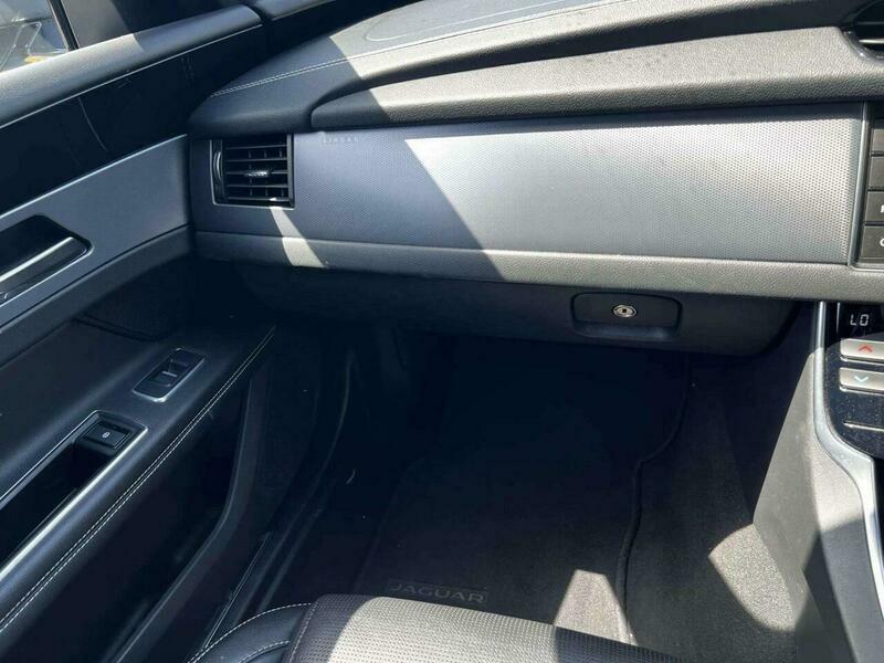 Jaguar XF 2.0D Prestige #39