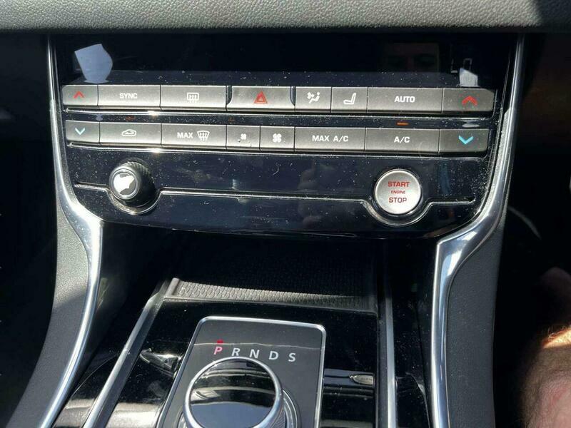 Jaguar XF 2.0D Prestige #31