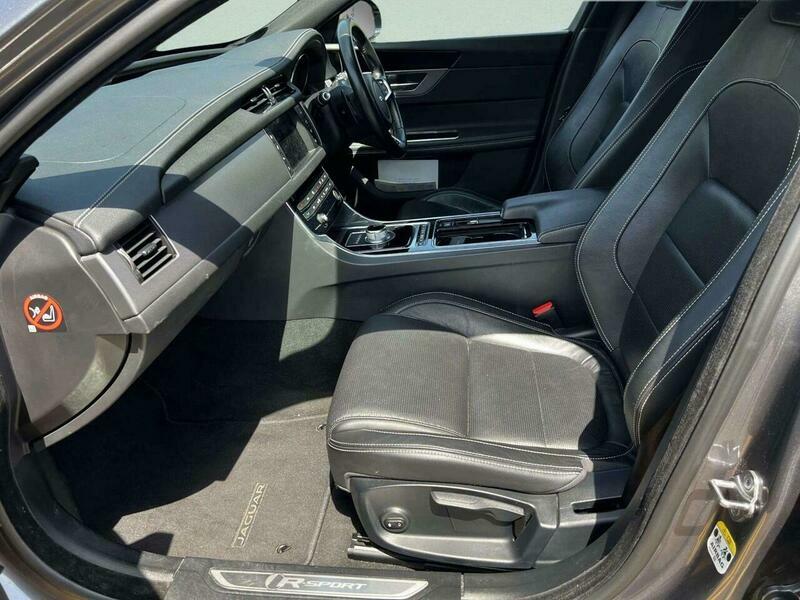 Jaguar XF 2.0D Prestige #12