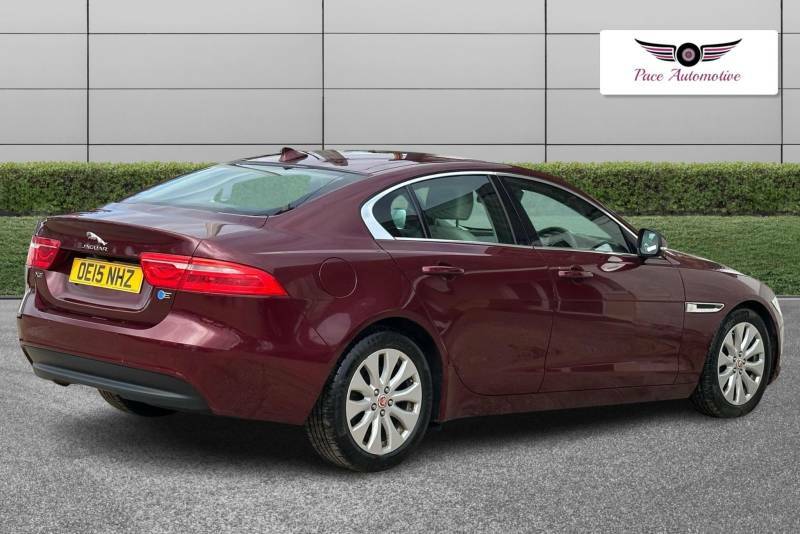 Jaguar XE 2.0D Portfolio Euro 6 Ss Red #4