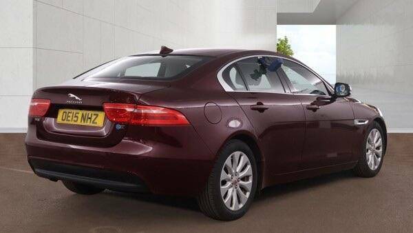 Jaguar XE 2.0D Portfolio Euro 6 Ss Red #3
