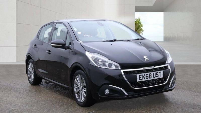 Peugeot 208 1.2 Puretech Signature Euro 6 Ss Black