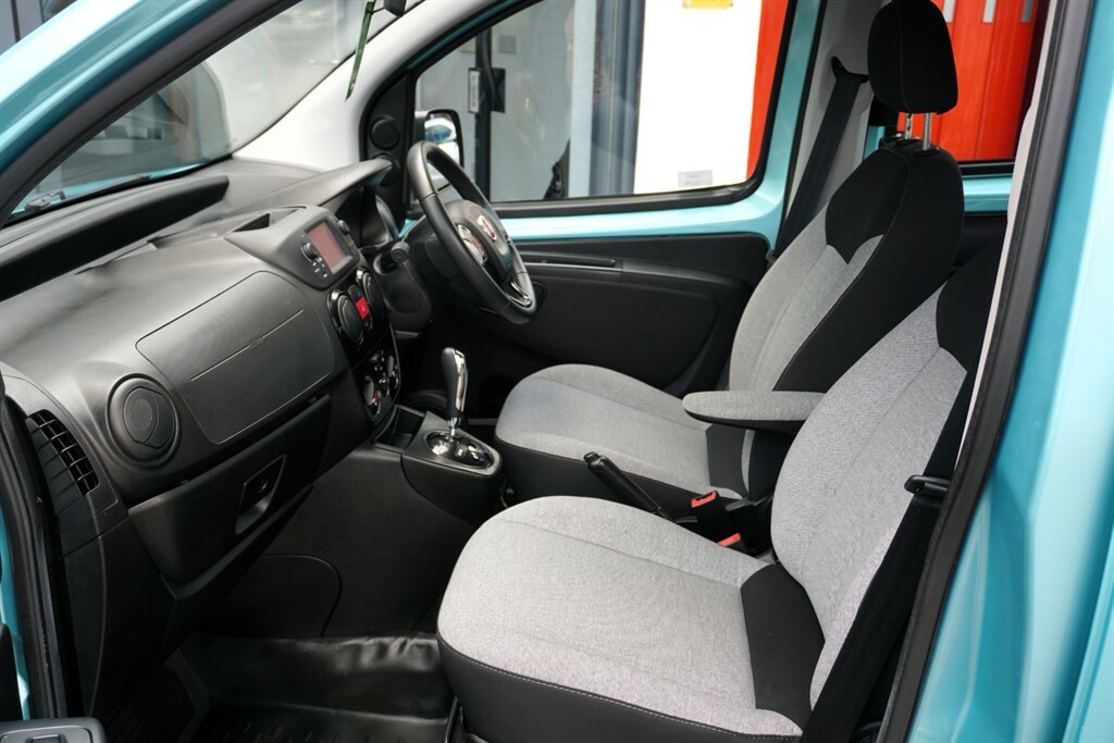 Fiat Qubo Lounge Silver #9