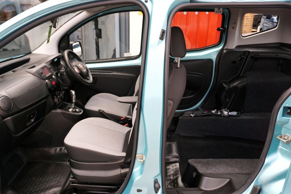 Fiat Qubo Lounge Silver #10