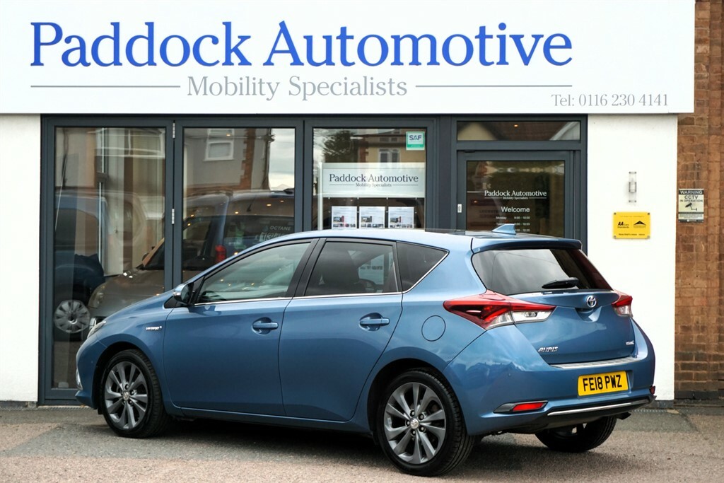 Toyota Auris Vvt-i Excel, Self Charging Hybrid.