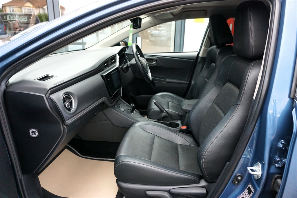 Toyota Auris Vvt-i Icon Tech Silver #8