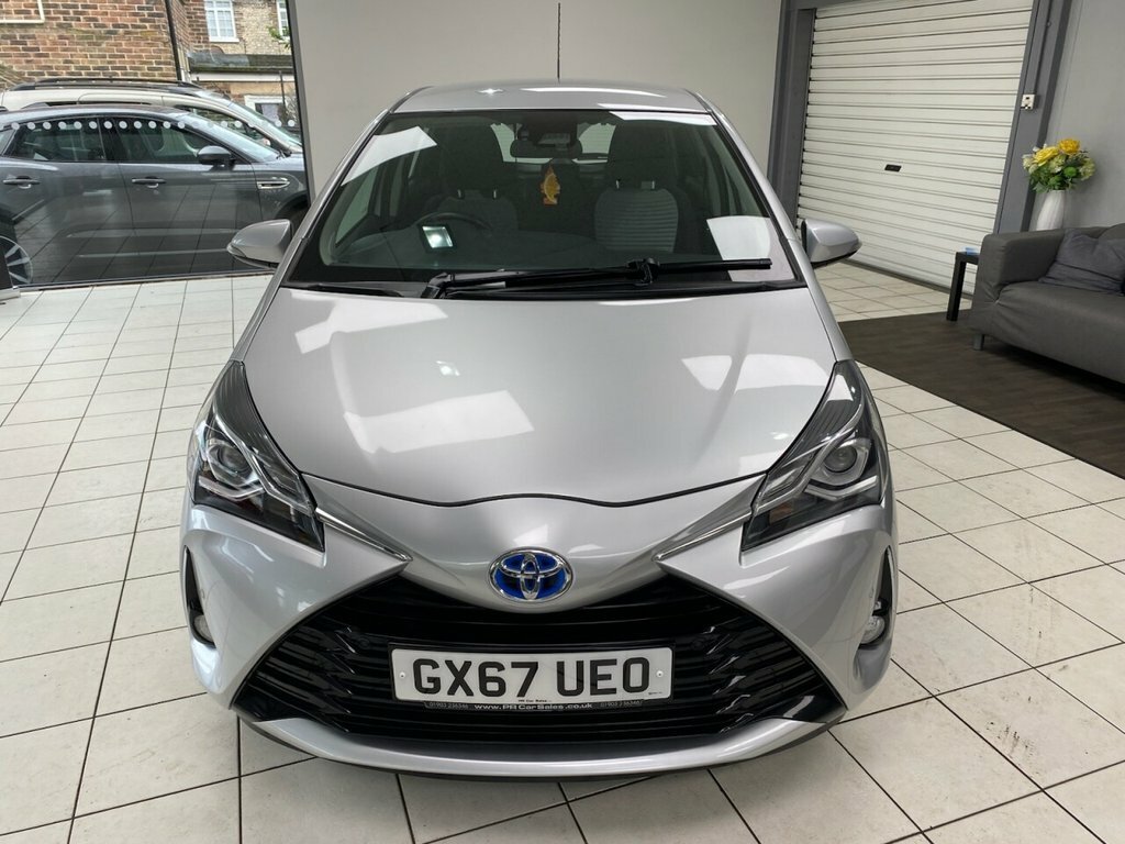 Toyota Yaris 1.5L Icon GX67UEO Silver #2