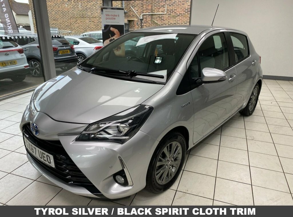Toyota Yaris 1.5L Icon GX67UEO Silver #4