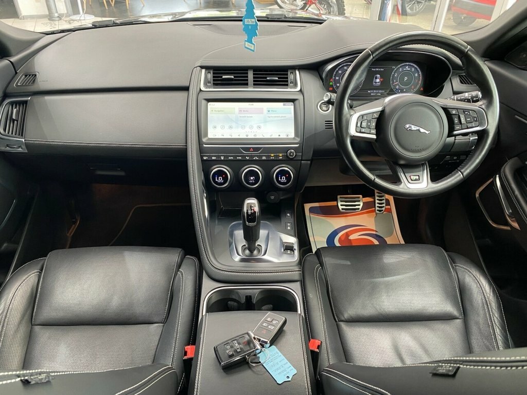 Jaguar E-Pace 2L R-dynamic Hse OV70HBC Grey #3