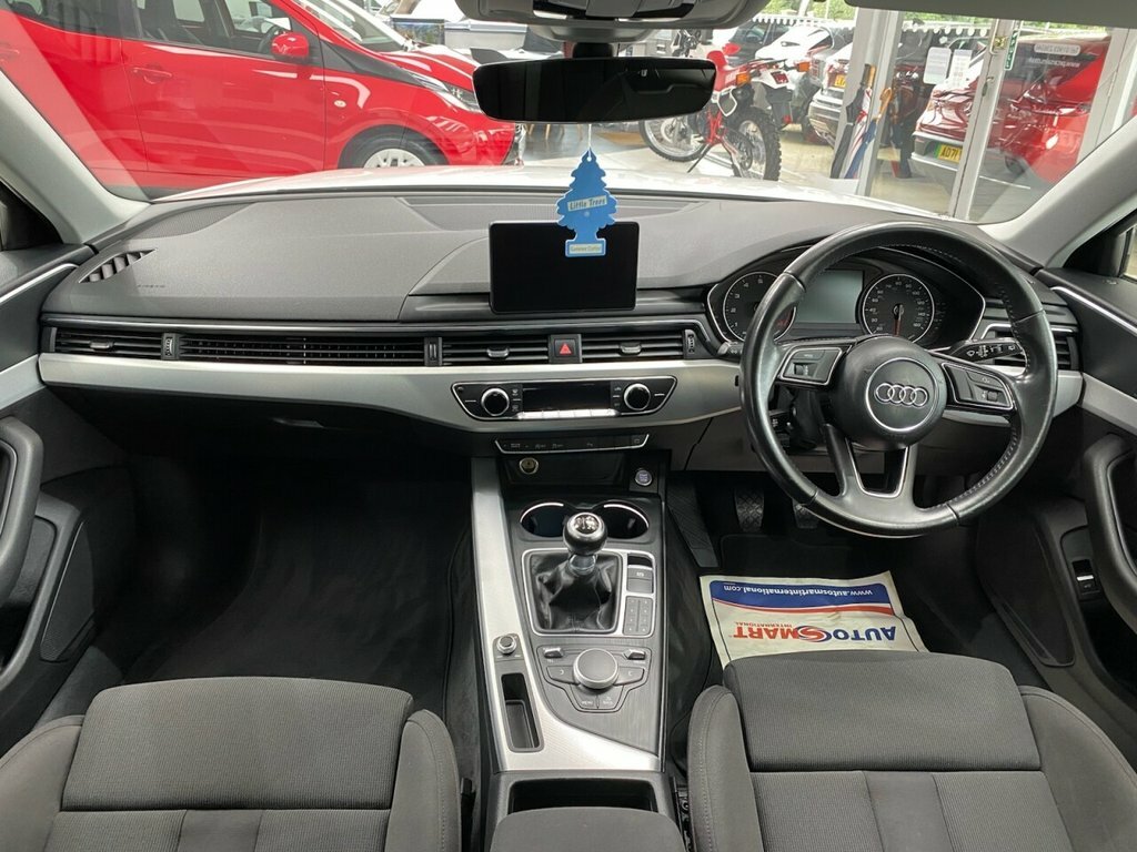 Audi A4 Avant 1.4L Sport White #2