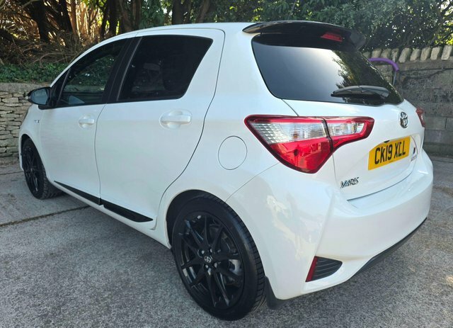Toyota Yaris 2019 1.5 Vvt-h Gr Sport E-cvt Euro 6 Ss White #4