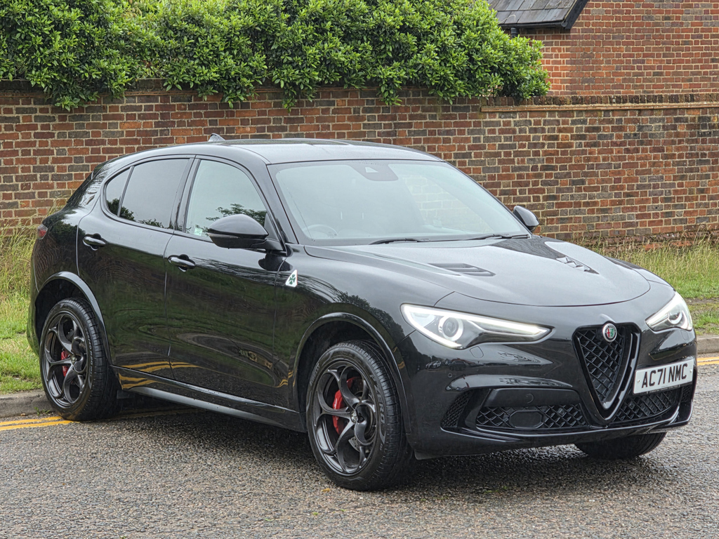 Alfa Romeo Stelvio 2.9 V6 Biturbo 510 Quadrifoglio Acc Black