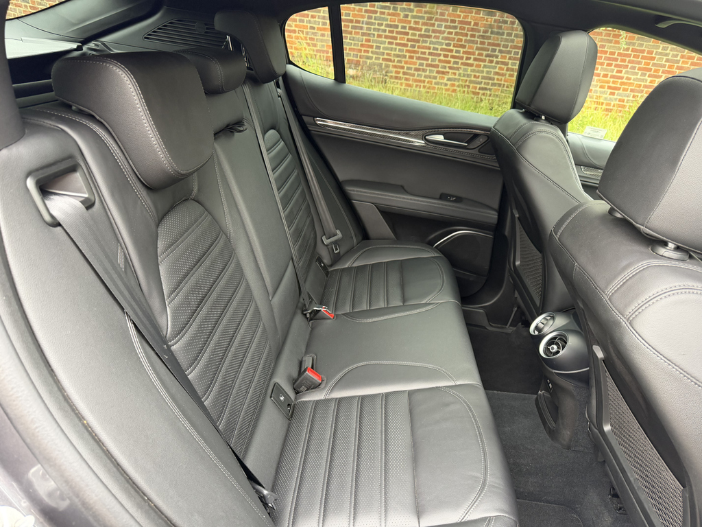 Alfa Romeo Stelvio Stelvio Veloce Td Awd Black #17