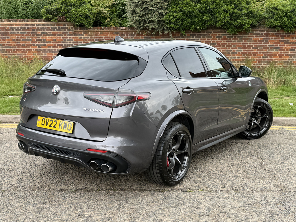 Alfa Romeo Stelvio 2.9 V6 Biturbo 510 Quadrifoglio Acc Grey #2