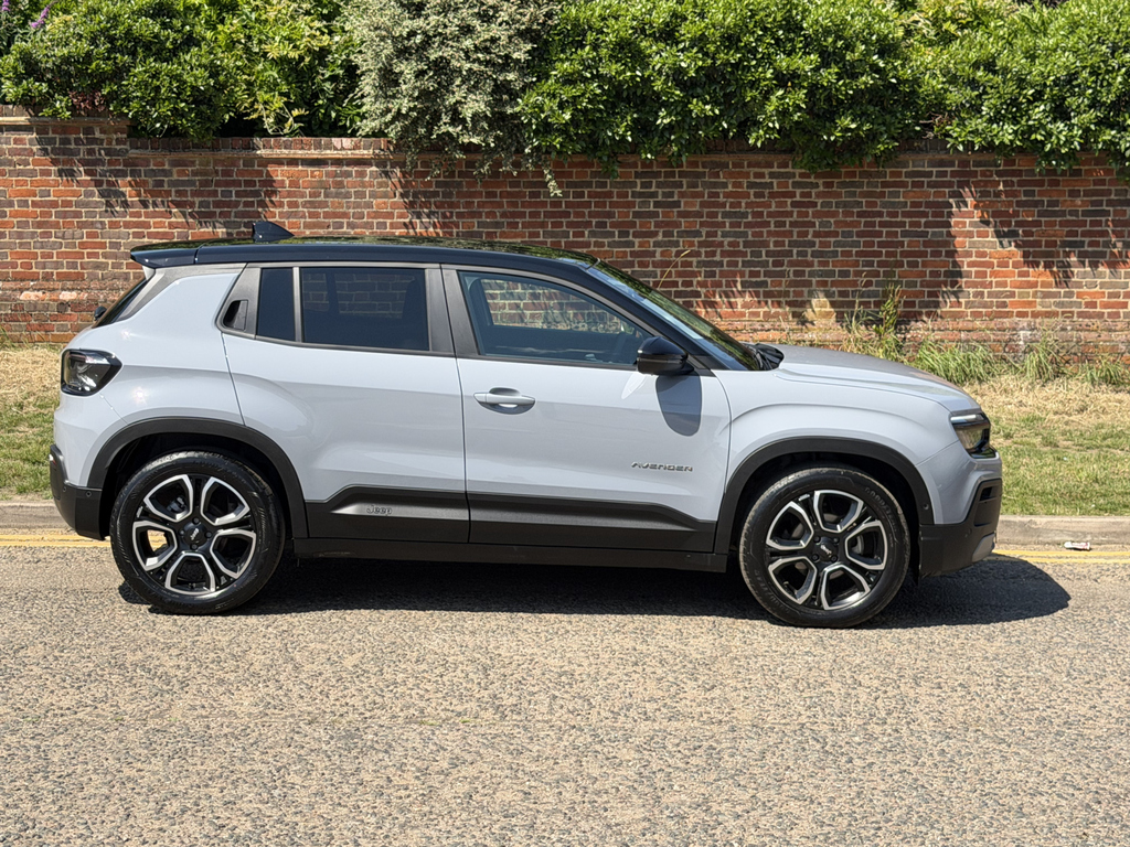 Jeep Avenger 1.2 Summit Black #2