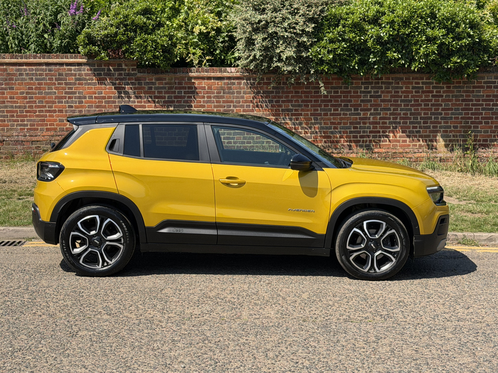 Jeep Avenger 115Kw Summit 54Kwh WN74JCO Black