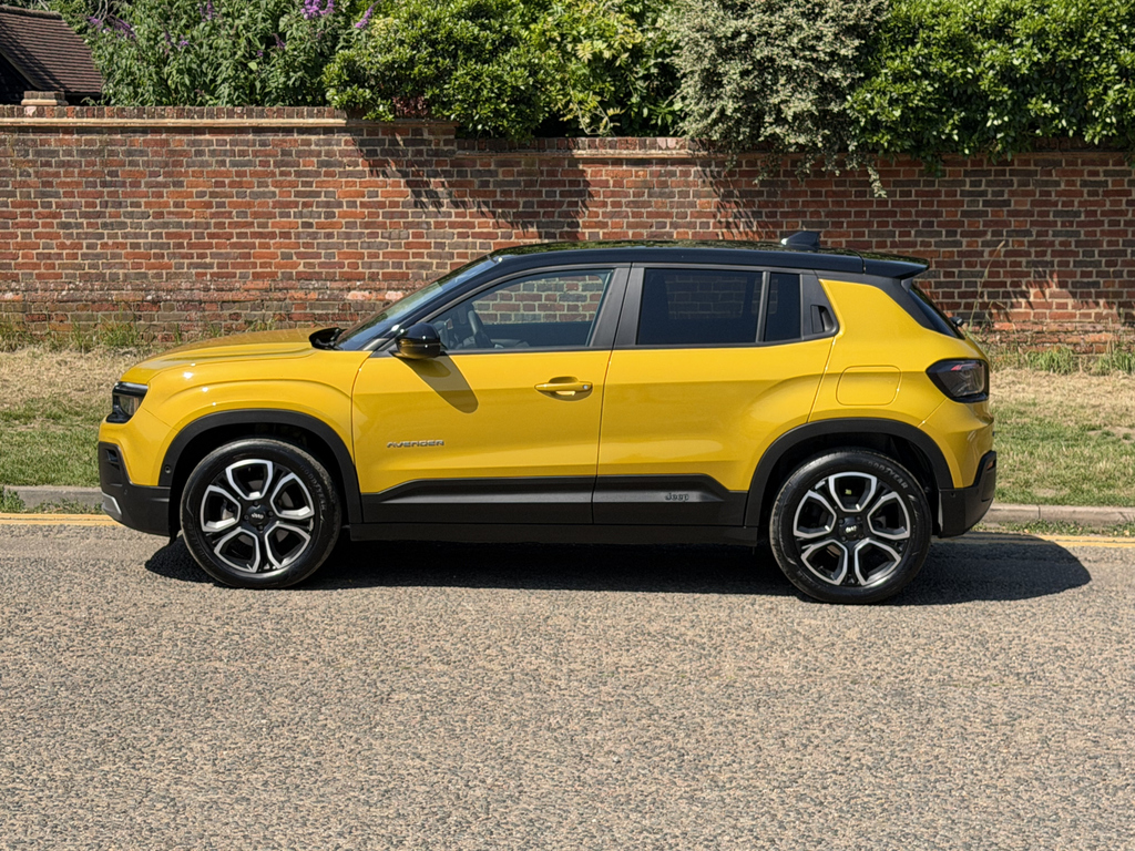 Jeep Avenger 115Kw Summit 54Kwh WN74JCO Black #4