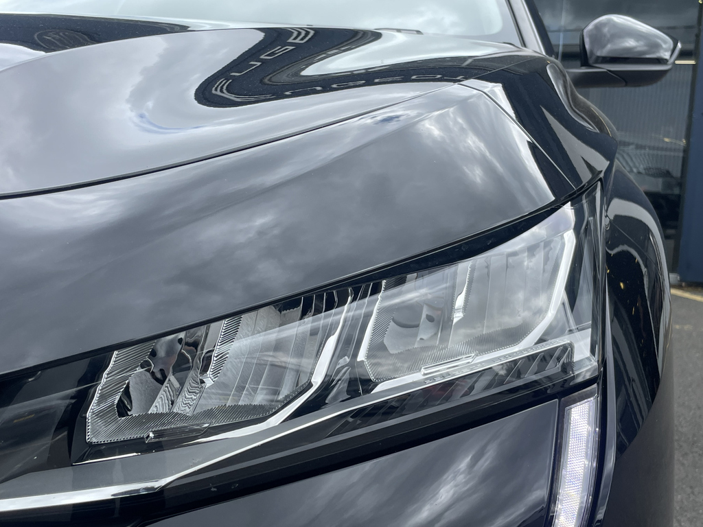 Peugeot 308 1.2 Puretech Allure Premium Eat8 Black #4