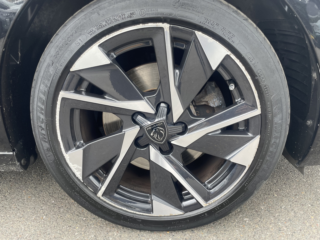 Peugeot 308 1.2 Puretech Allure Premium Eat8 Black #6