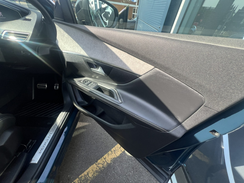 Peugeot 5008 Suv Blue #16