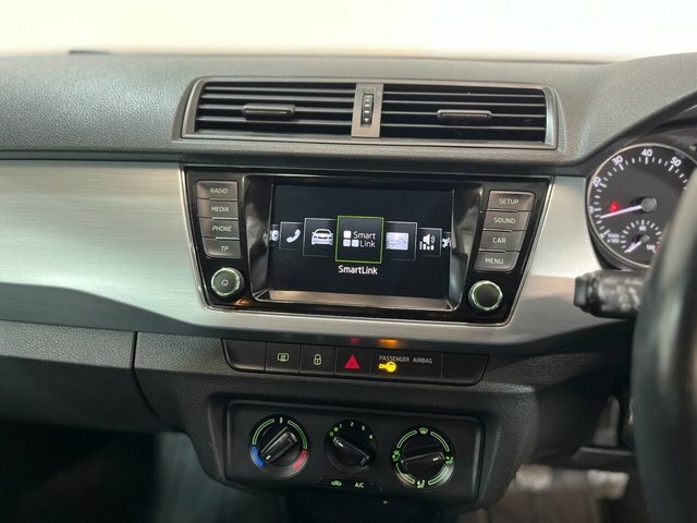 Skoda Fabia Monte Carlo White #19