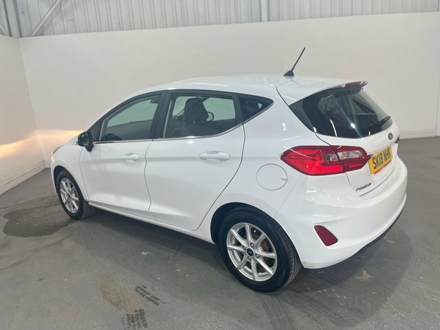 Ford Fiesta 1.1 Ti-vct Zetec Hatchback Euro SK18NHN White #4