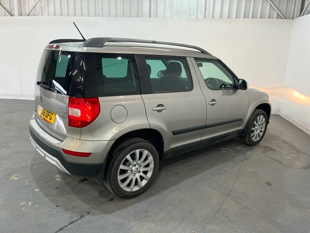 Skoda Yeti 1.2 Tsi Se Outdoor Dsg Euro 6 Ss 11 Beige #4