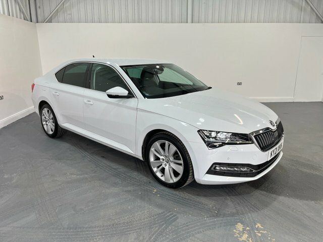 Skoda Superb 2.0 Tdi Se L Hatchback Dsg 4Wd Euro 6 White