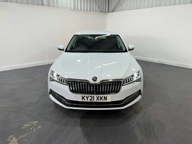 Skoda Superb 2.0 Tdi Se L Hatchback Dsg 4Wd Euro 6 White #2