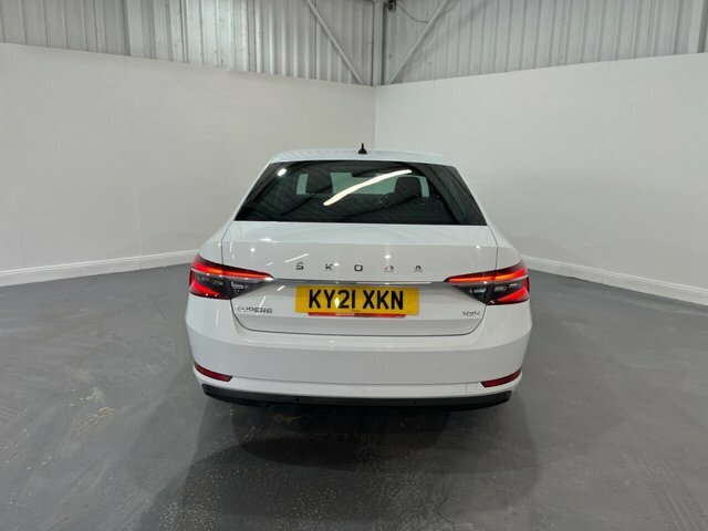 Skoda Superb 2.0 Tdi Se L Hatchback Dsg 4Wd Euro 6 White #5