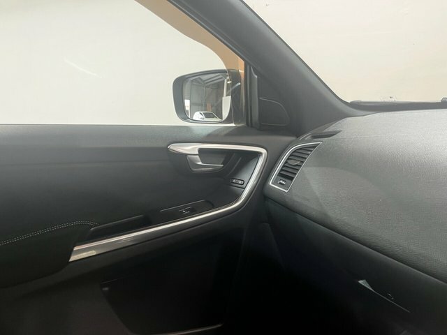 Volvo XC60 Blue #15