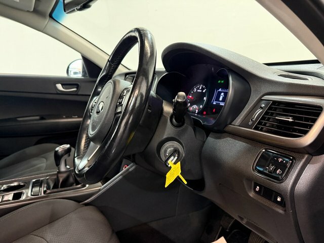 Kia Optima Phev 154 Bhp Black #11