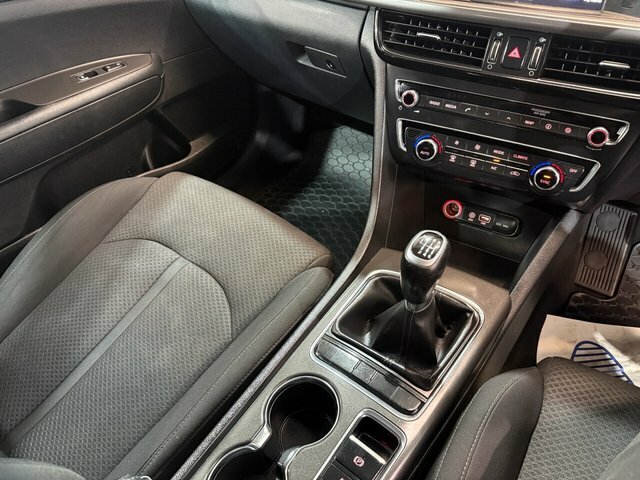 Kia Optima Phev 154 Bhp Black #18