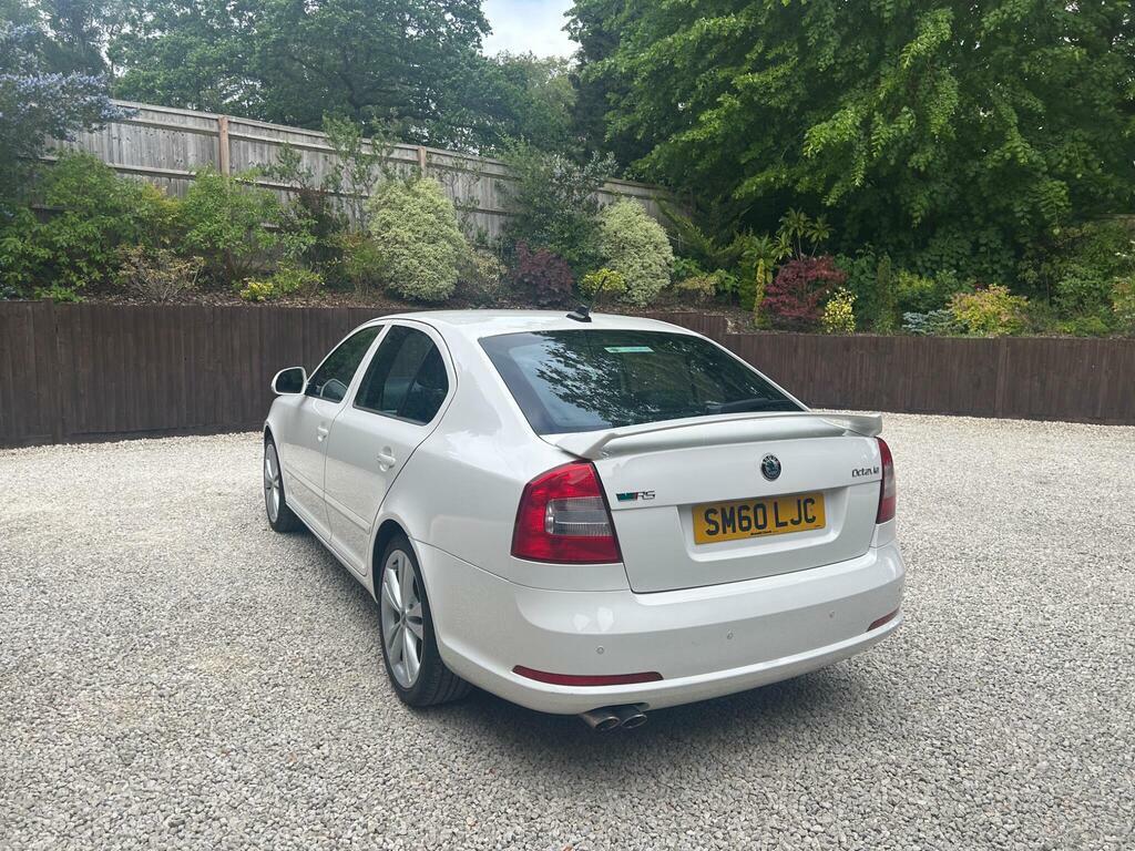 Skoda Octavia 2.0 Tfsi Vrs Dsg Euro 5 White #2
