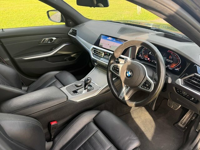 BMW 3 Series 2019 2.0 320D M Sport Saloon Euro Black #2